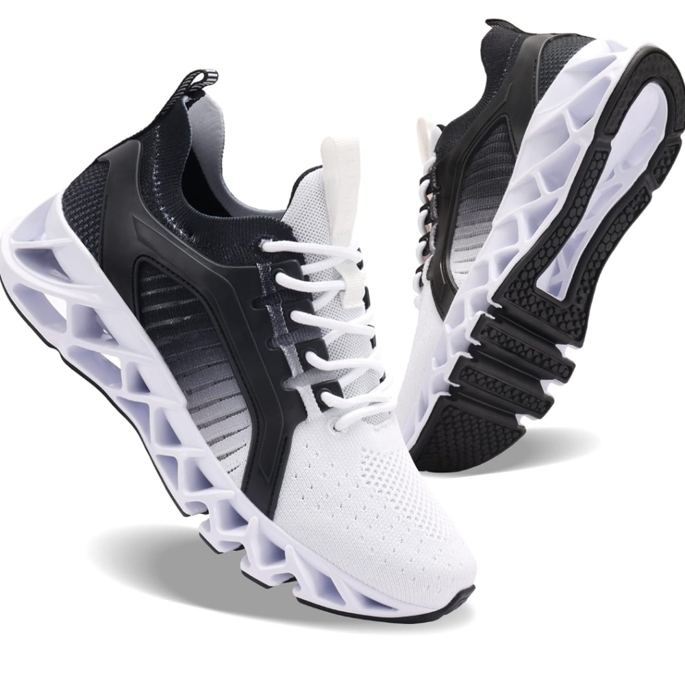 umyogo athletic sneakers in black and white NEW STYLE several sizes